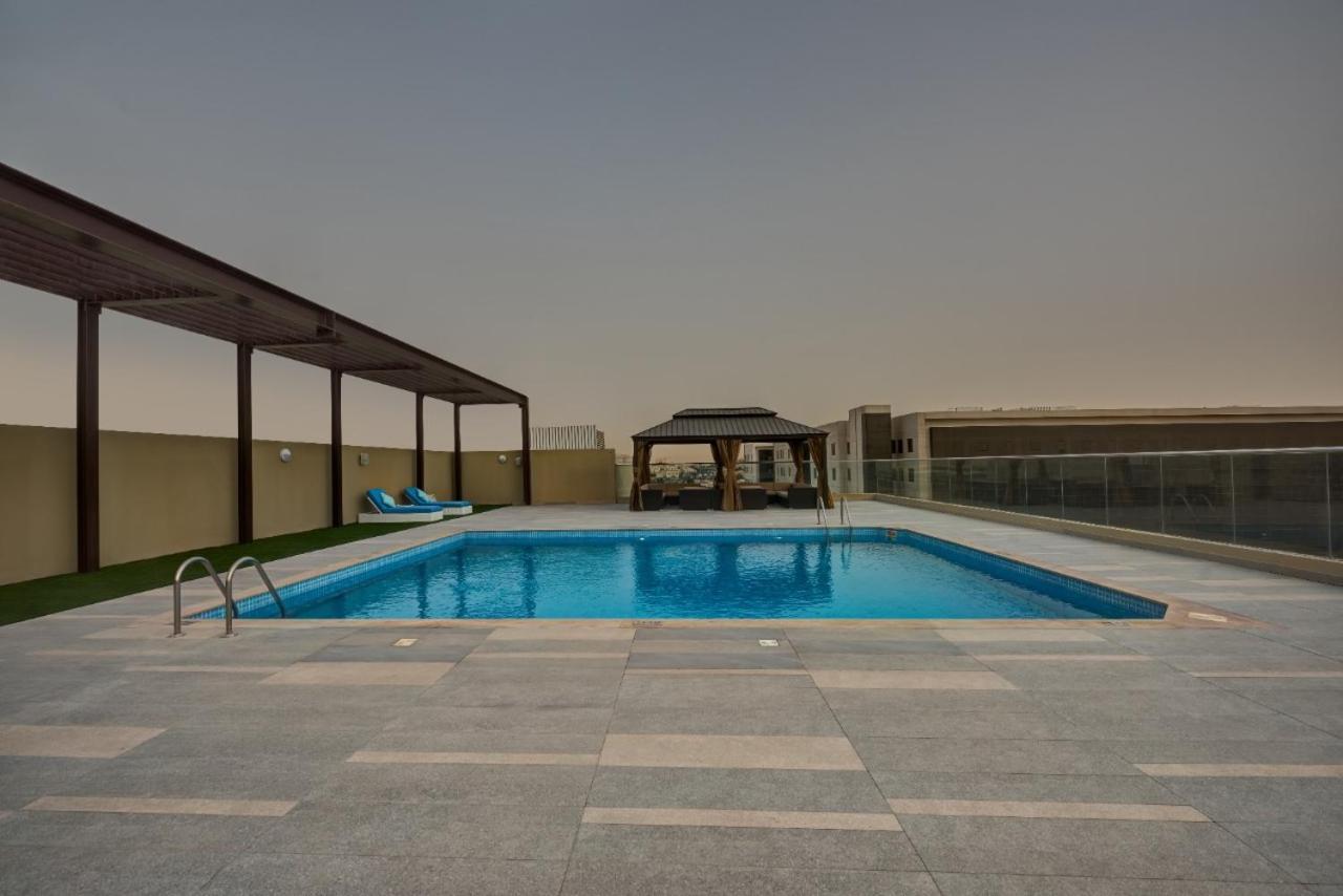 דובאי Abar Hotel Apartments Dip-1 מראה חיצוני תמונה